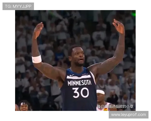 兰德尔背打效率提升较上季对位内线更具威胁