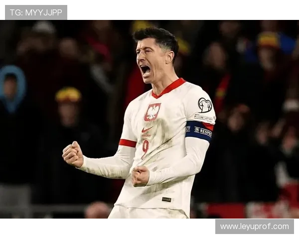 莱万多夫斯基西甲首季表现解析：转会后是否延续统治力