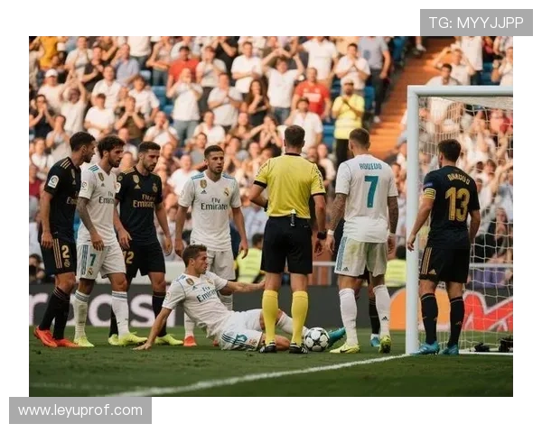 克罗斯离队后，皇马中场控制力出现断层，攻防转换稳定性承压