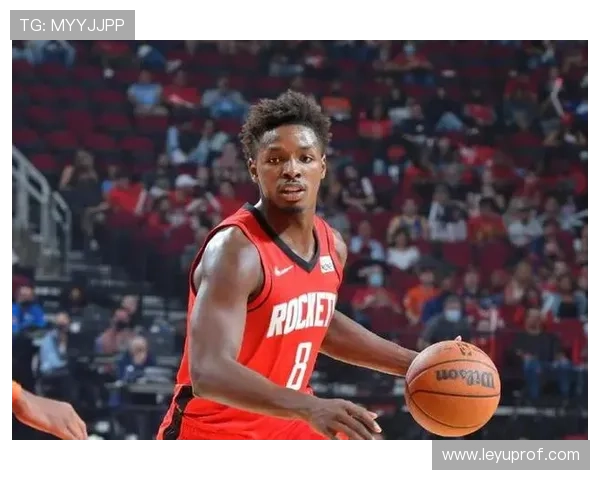 本·戈登突破制造空位三分提升球队进攻效率明显